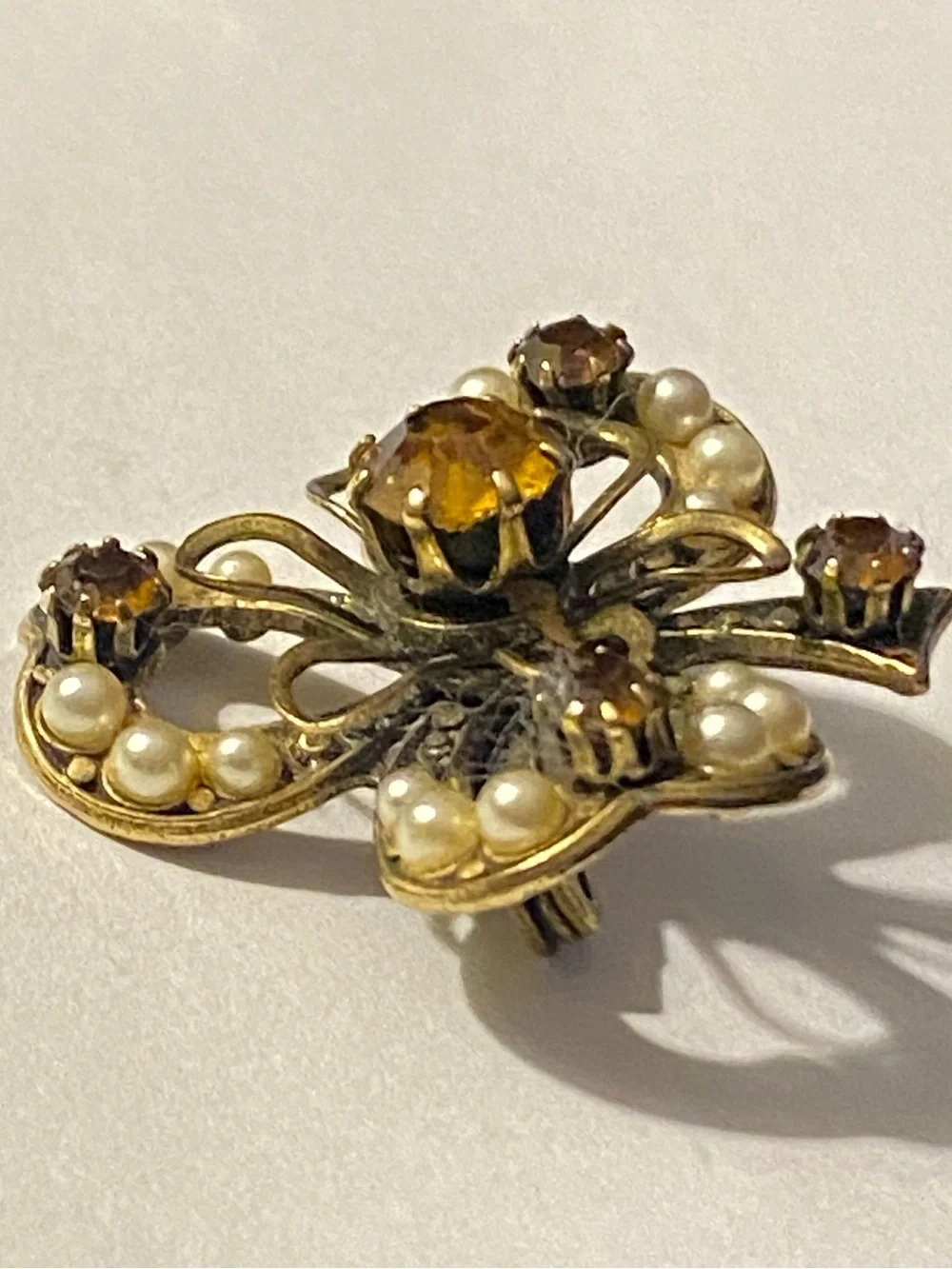 Vintage Gold Tone Coro Brooch 3-Leaf Clover Amber/ Topas Rhinestones Faux Pearls